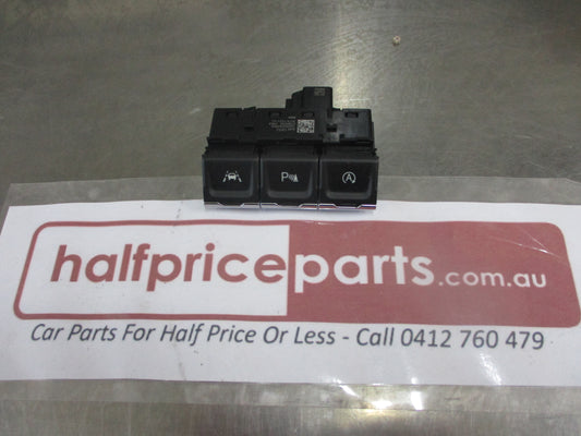 Holden GM 1500 Silverado Genuine Instrument Panel Center Acc Fuction Switch New Part