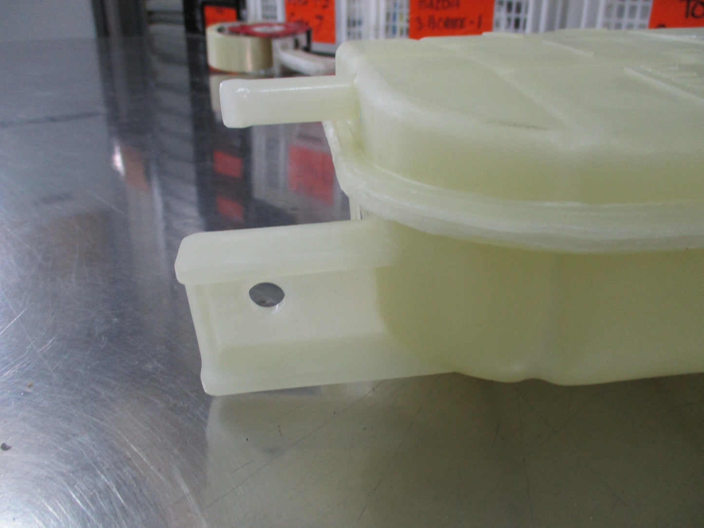Nissan Navara D23 Genuine Radiator Reservoir Tank Assembly New Part