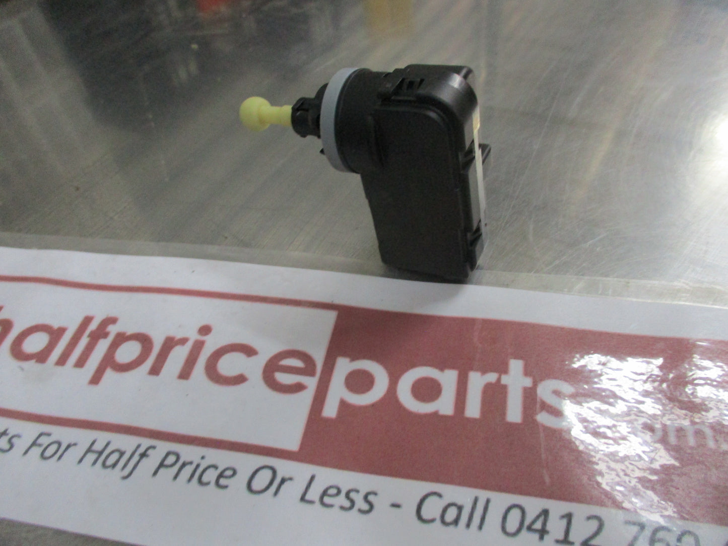 Holden Astra K Genuine Headlight Level Motor New Part