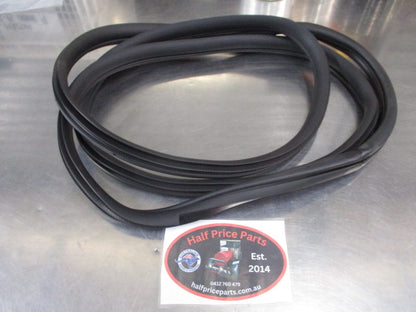 Kia Cerato YD Genuine Right Hand Front Door Body Weather Strip (Drivers) New Part