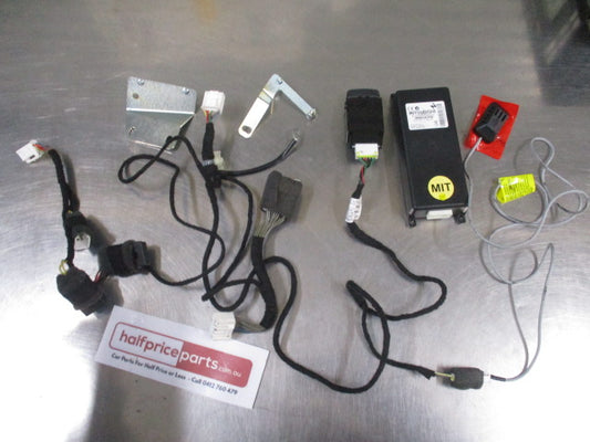 Mitsubishi Lancer/Triton/Outlander/Challenger Genuine Hands Free Phone Operation Bluetooth Kit (Plug & Play) New Part