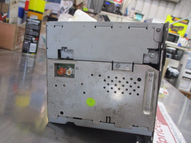 Holden VE Calais L3-4 Genuine Radio Box Used Part