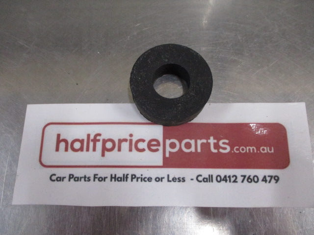 Mitsubishi Fuso Fighter Genuine Rear Suspension Stabilizer Bar Bush New Part