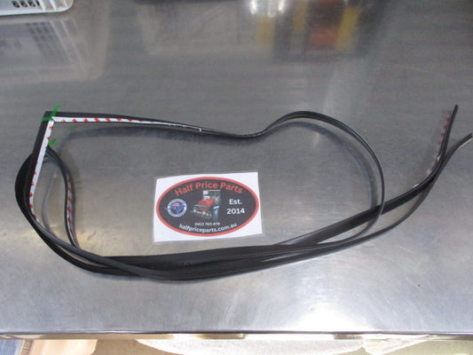 Kia Rio Genuine Upper Windshield Glass Reveal Molding New Part