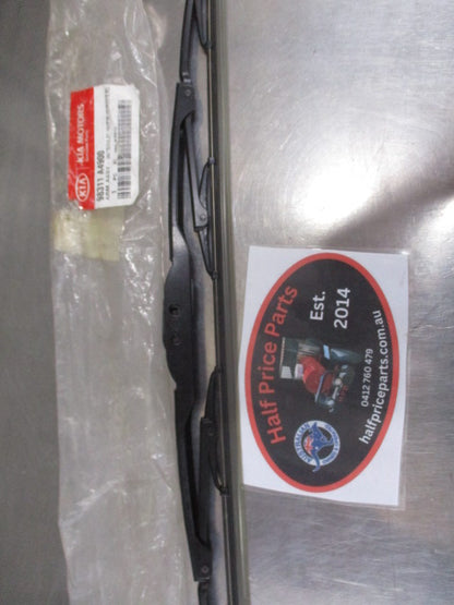 Kia Rondo Genuine Drivers Windscreen Wiper ASM New Part
