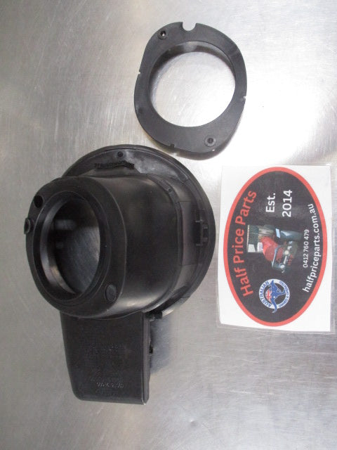 Kia Sorento Genuine Fuel Filler Housing New Part