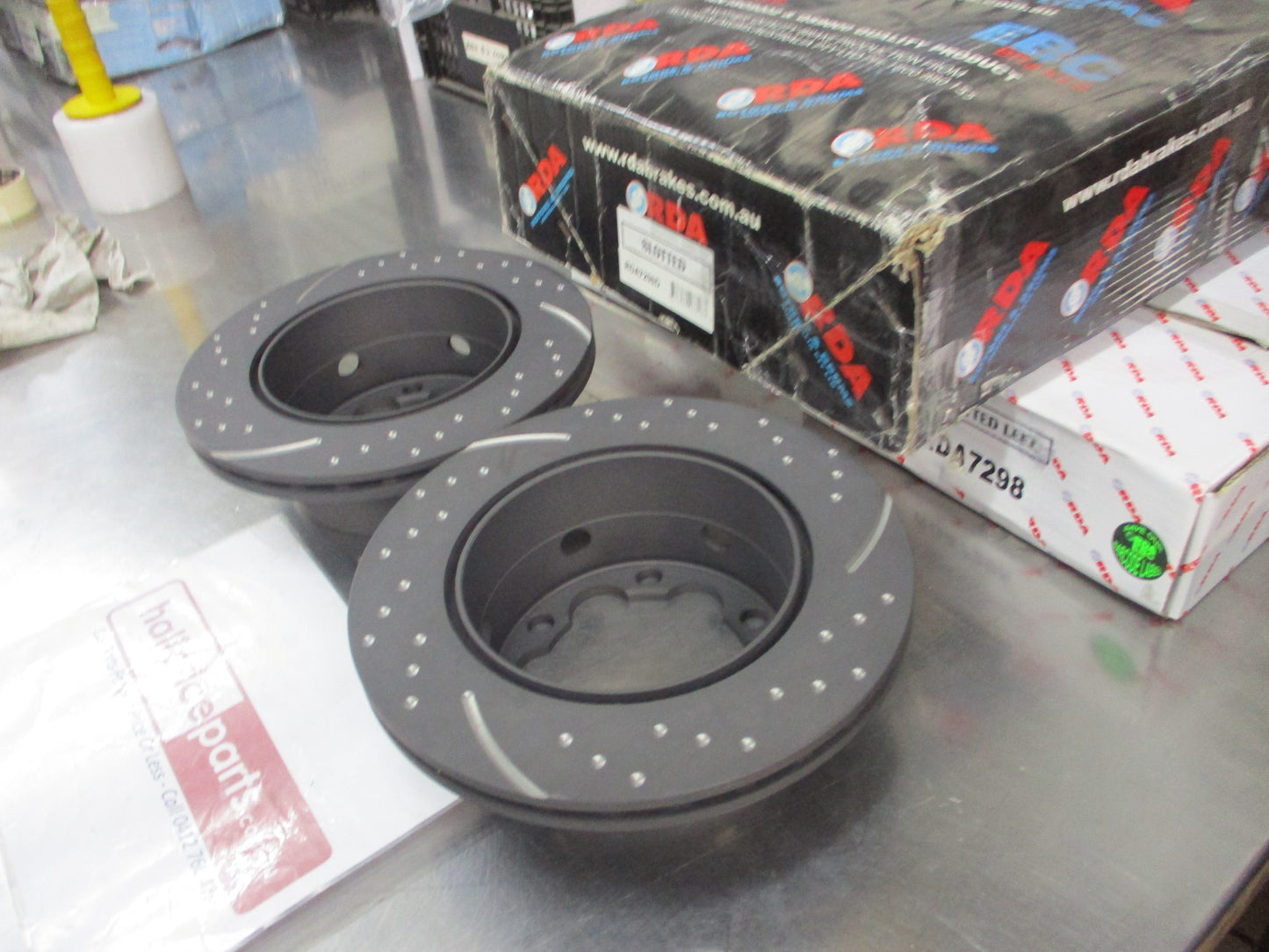 RDA Rear Disc Brake Rotors (Pair) Slotted-Dimpled Suits Mercedes Benz Sprinter/VW LT New Part