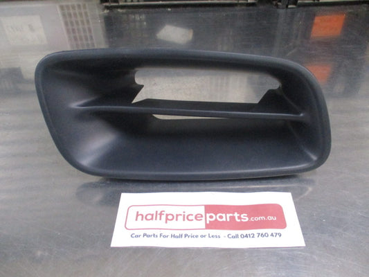 Mitsubishi Pajero Genuine Right Hand Front Fog Light Cover New Part