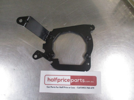 Mitsubishi 380 Genuine Left Hand Front Fog Light Bracket New Part