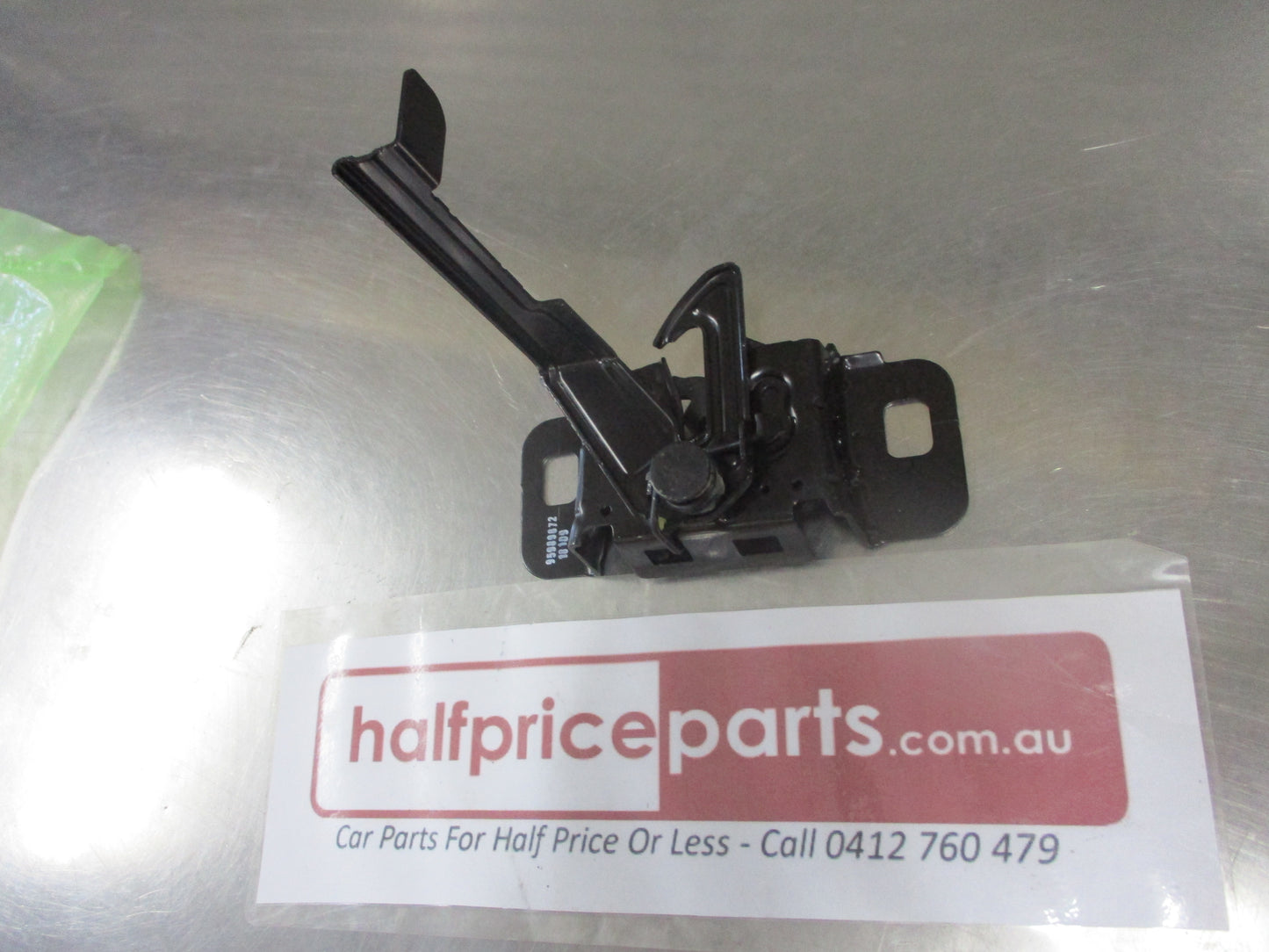Holden Cruze Genuine Bonnet Latch Assembley New Part