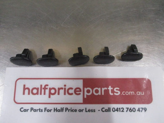 Mitsubishi Pajero Sport/Triton Genuine Bumper Cover Clips (Pack of 5) New Part
