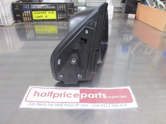 Holden RA Rodeo Genuine Right Hand Front Door Mirror Assembly New Part