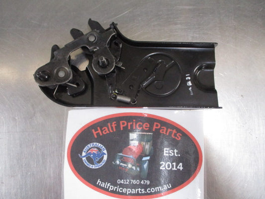 Kia Carnival Genuine Right Hand Rear Door Latch Assembly New Part