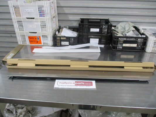 Honda Accord Genuine Right Hand Rear Door Weather Strip Moulding New Part
