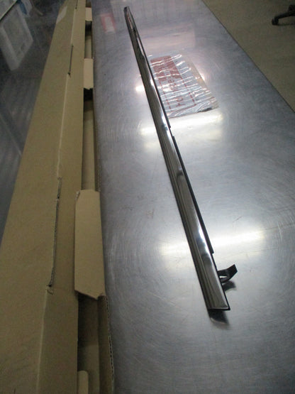 Honda Accord Genuine Right Hand Rear Door Weather Strip Moulding New Part