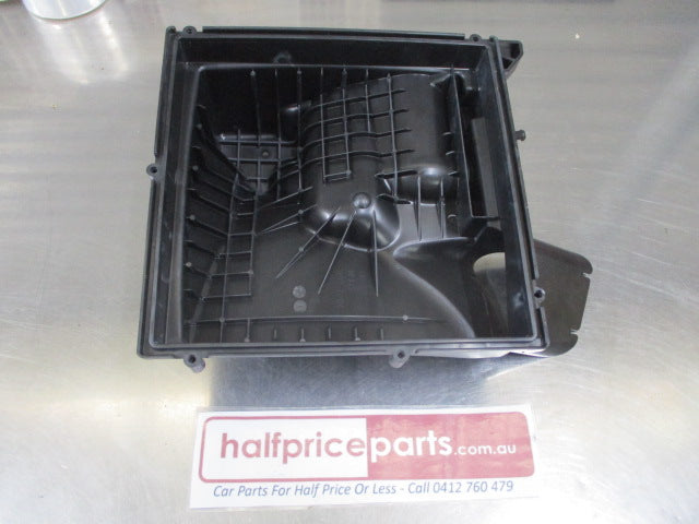 Holden Cruze Genuine Lower Air Cleaner Filter Box Assembly New Part