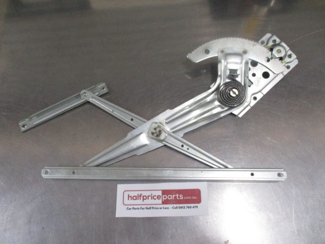 Mitsubishi Pajero Sport Genuine Right Hand Front Manual Window Regulator New Part