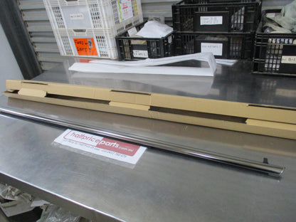 Honda Accord Genuine Right Hand Rear Door Weather Strip Moulding New Part