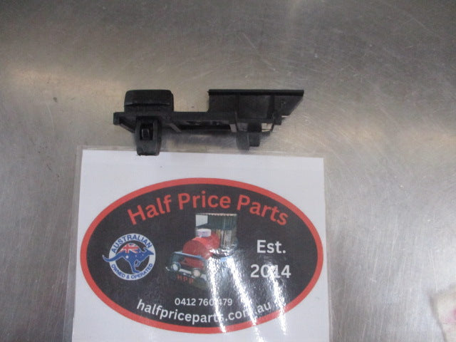 Kia Rio Genuine Right (Driver) Front Bumper Bar Cover Retainer New Part