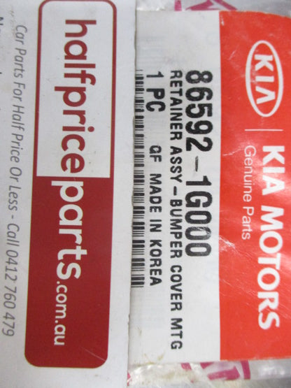 Kia Rio Genuine Right (Driver) Front Bumper Bar Cover Retainer New Part