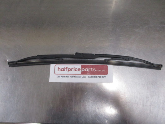 Mitsubishi Pajero Genuine 400mm Rear Door Window Wiper Blade Assembly New Part