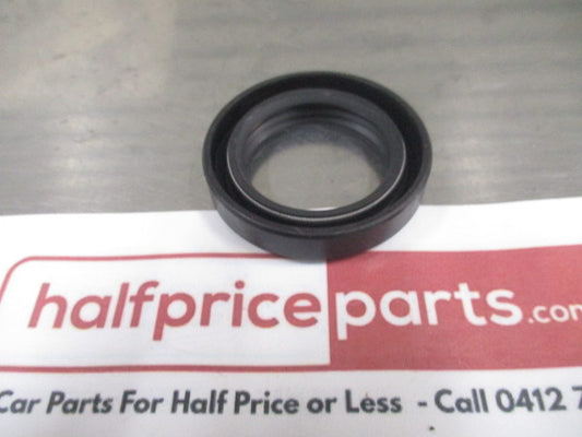 Mitsubishi Triton/Pajero/Pajero Sport Genuine Transfer Case Output Shaft Oil Seal New Part