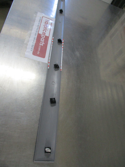 Kia Spectra Genuine Right Hand Front Door Moulding Assembly (Unpainted) New Part