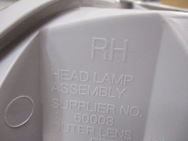 Holden VT Statesman / Caprice Genuine Drivers Side Head Light Assembly New Part.