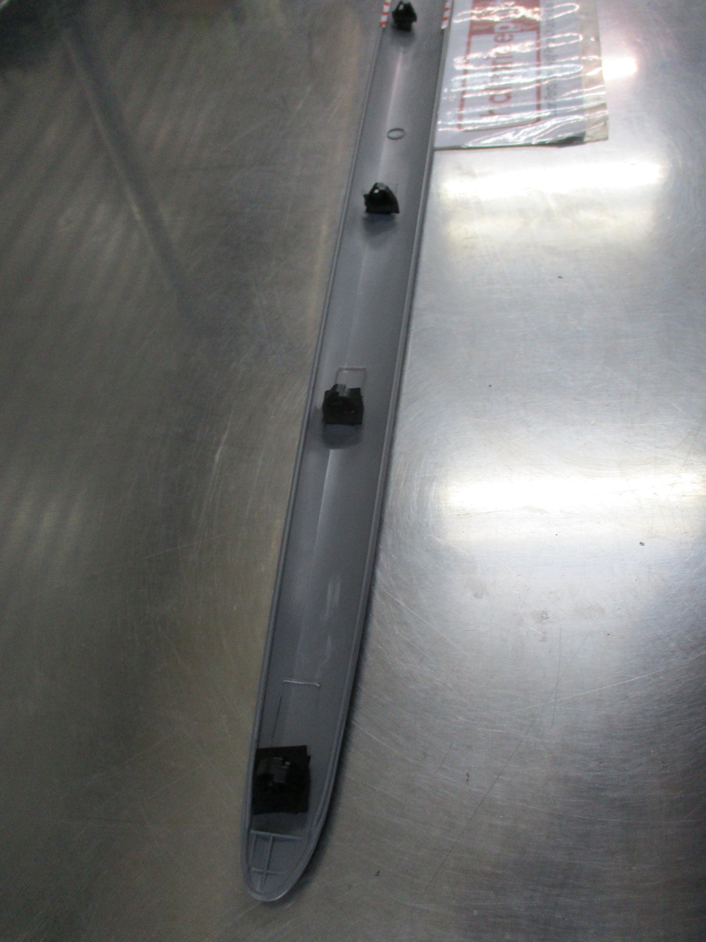 Kia Spectra Genuine Right Hand Front Door Moulding Assembly (Unpainted) New Part