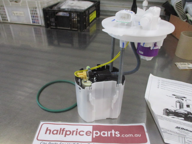 Holden Acadia Genuine Electric Fuel Pump With Level Sensor New Part