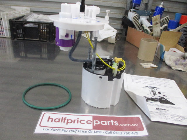 Holden Acadia Genuine Electric Fuel Pump With Level Sensor New Part