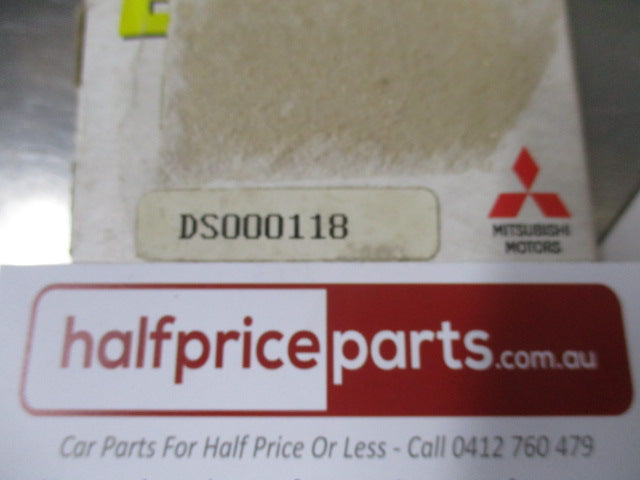 Mitsubishi Premacy/3000GT/Express/Galant/Lancer/Triton Genuine Drive V-Belt New Part