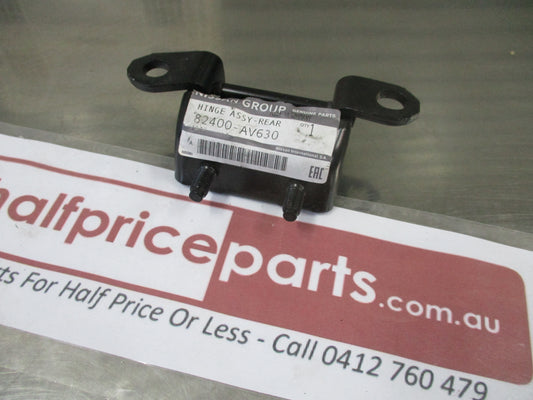 Nissan Qashqai J10E Genuine Rear Door Hinge Assembly New Part