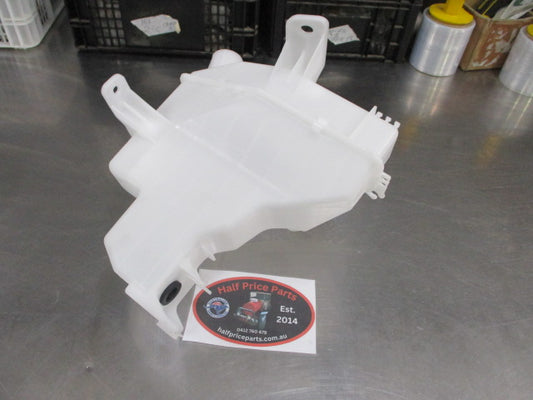 Kia Soul Genuine Windscreen Washer Tank New Part