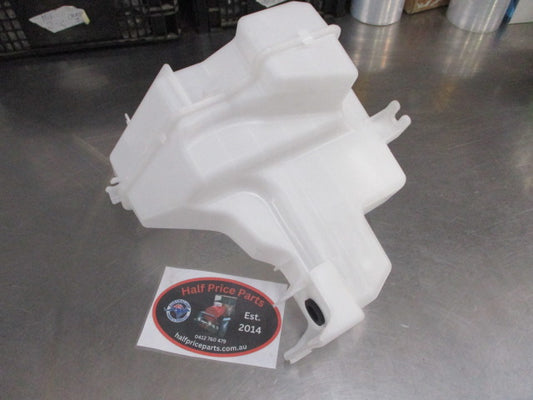 Kia Soul Genuine Windscreen Washer Tank New Part