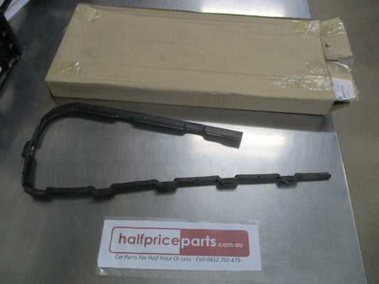 Holden Commodore VF/Caprice WN Genuine Left Hand Front Side Upper Insulator New Part