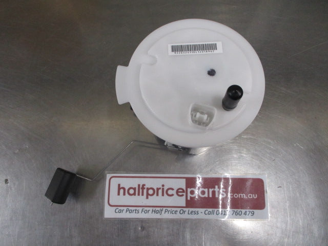 Holden VE SS-SSV V8/WM Statesman/Berlina Commodore Genuine Fuel Pump Assy New Part