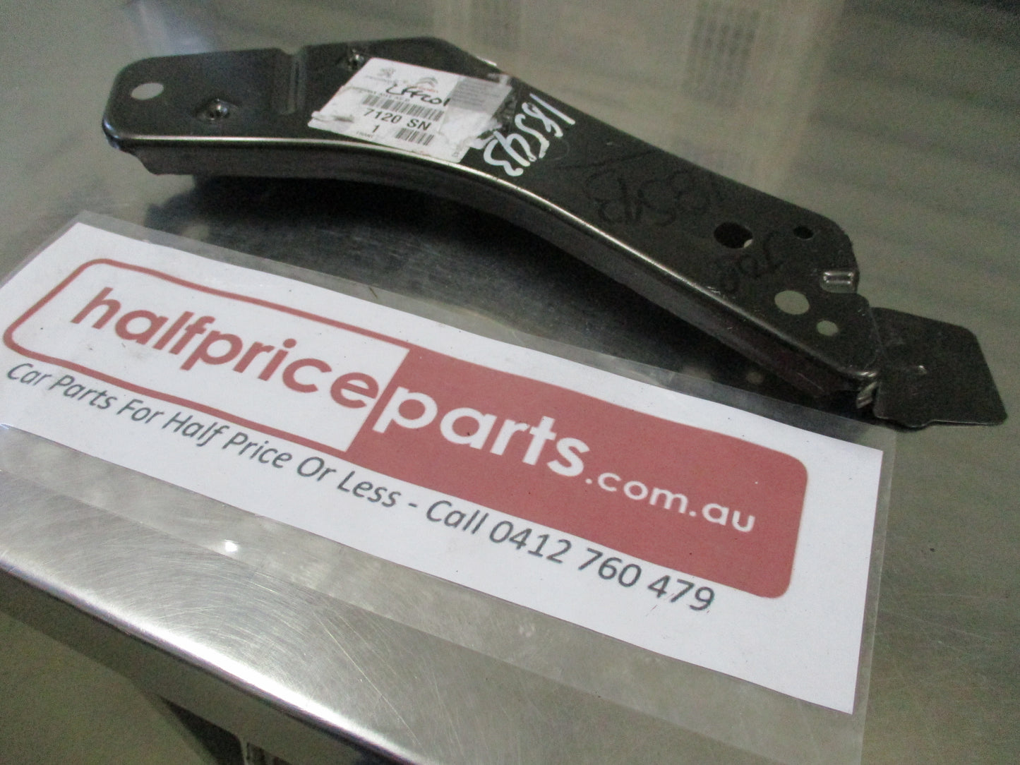 Peugeot 308 T7 Genuine Front Right Hand Guard Bracket New Part