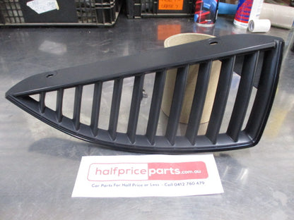 Mitsubishi Lancer Sportback/Ralliart Genuine Right Hand Front Grille New Part.