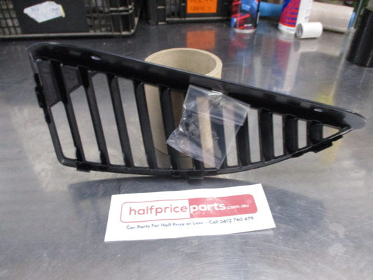 Mitsubishi Lancer Sportback/Ralliart Genuine Right Hand Front Grille New Part.