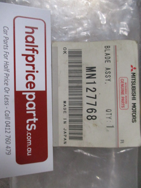 Mitsubishi Colt Genuine Rear Windscreen Wiper New Part