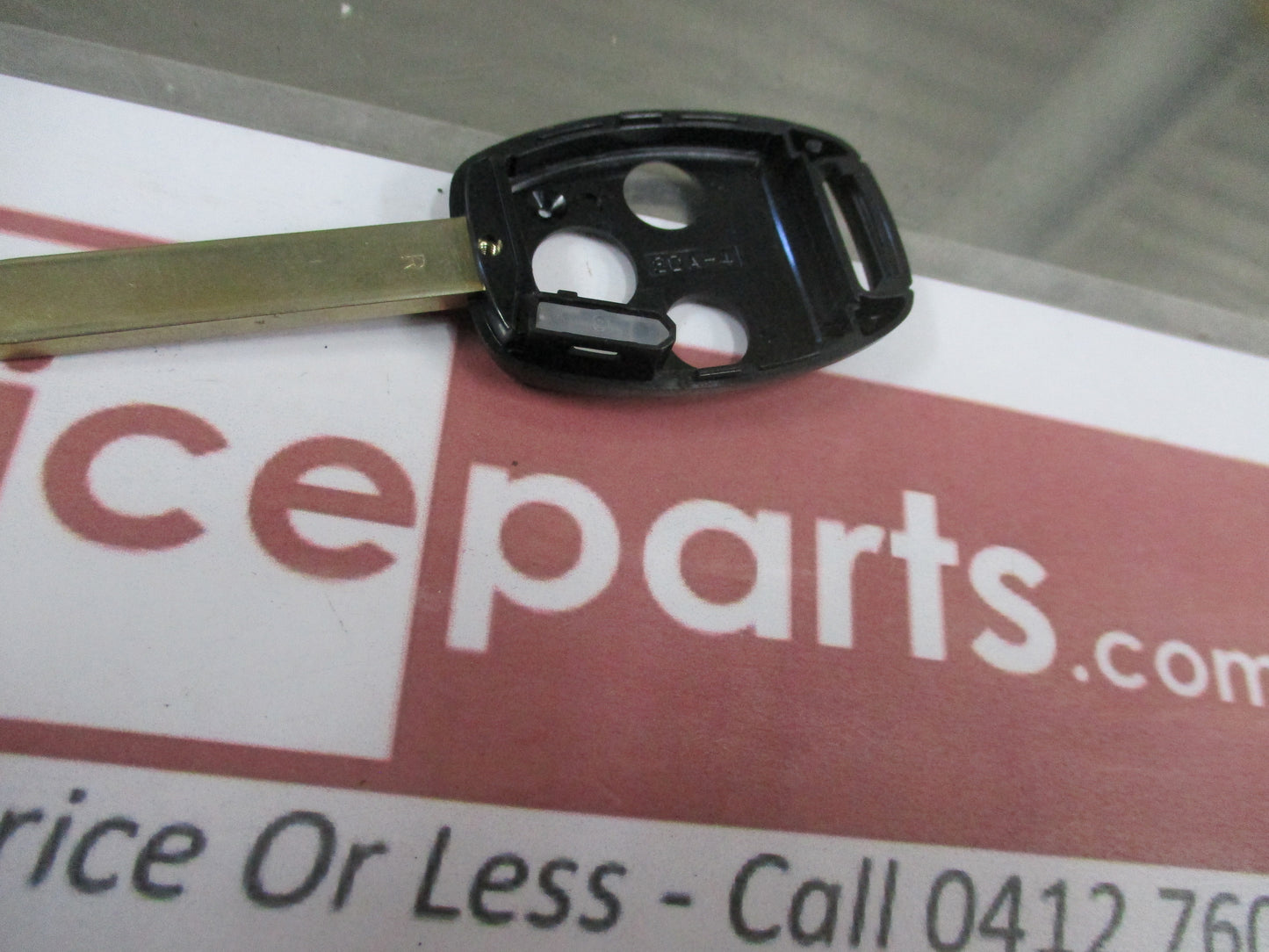Honda Accord EX Genuine Uncut Top Case Transmitter Key New Part