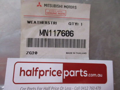Mitsubishi Triton Dual Cab Genuine Drivers Rear Door Stationary Glass Weatherstrip New Part