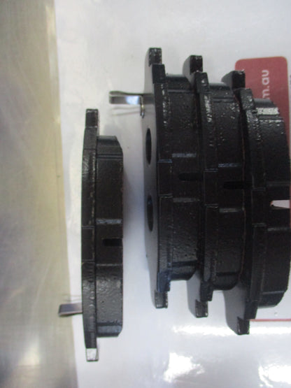 EBC Ultimax Front Disc Brake Pad Set Suits Toyota Yaris New Part