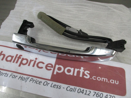 Nissan Qashqai J10E Genuine Chrome Front Right Hand Door External Handle with Lock New Part