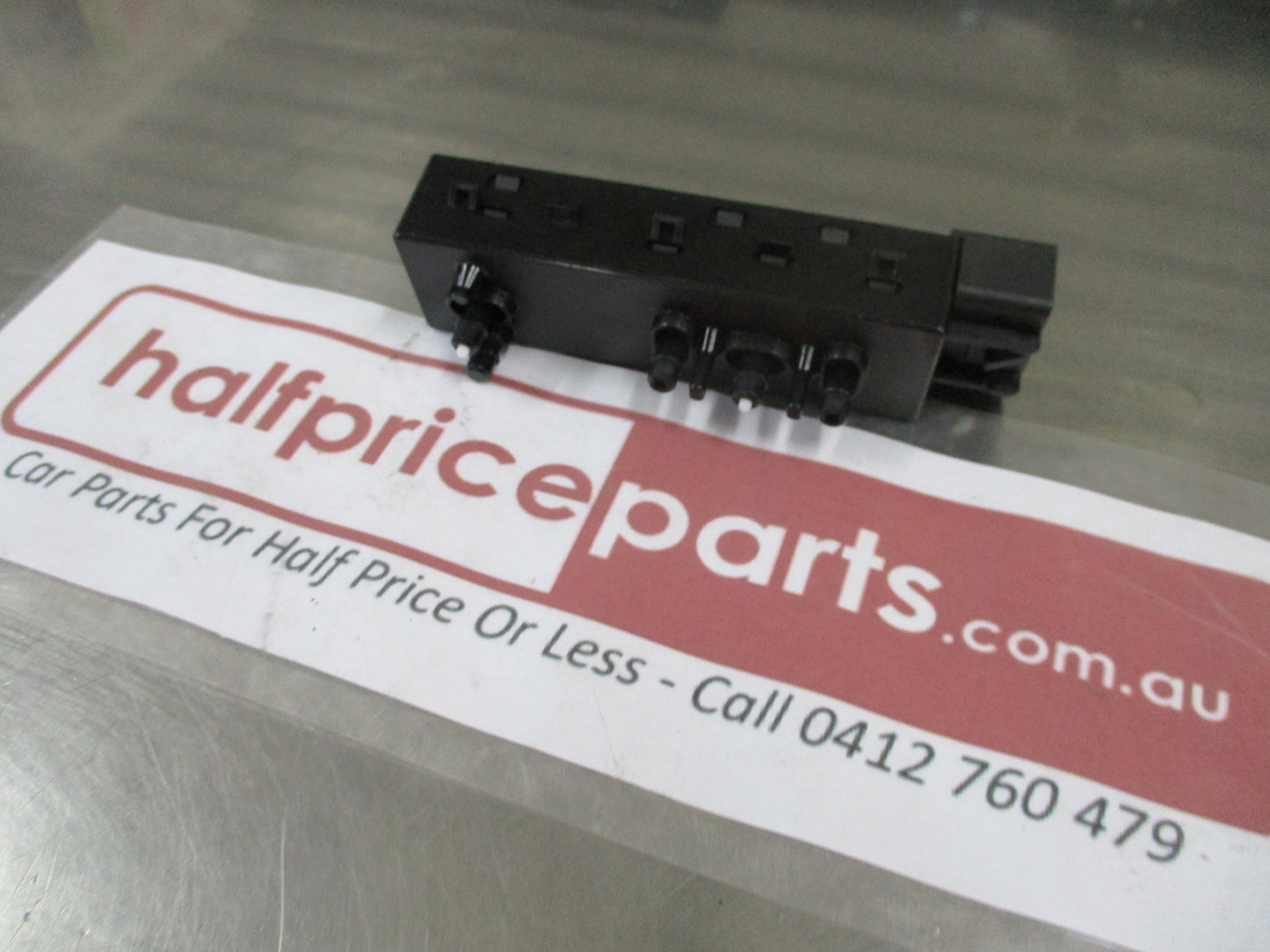 Holden Equinox Genuine Front Right Hand (Passenger) Side Power Seat Adjustment Switch New Part