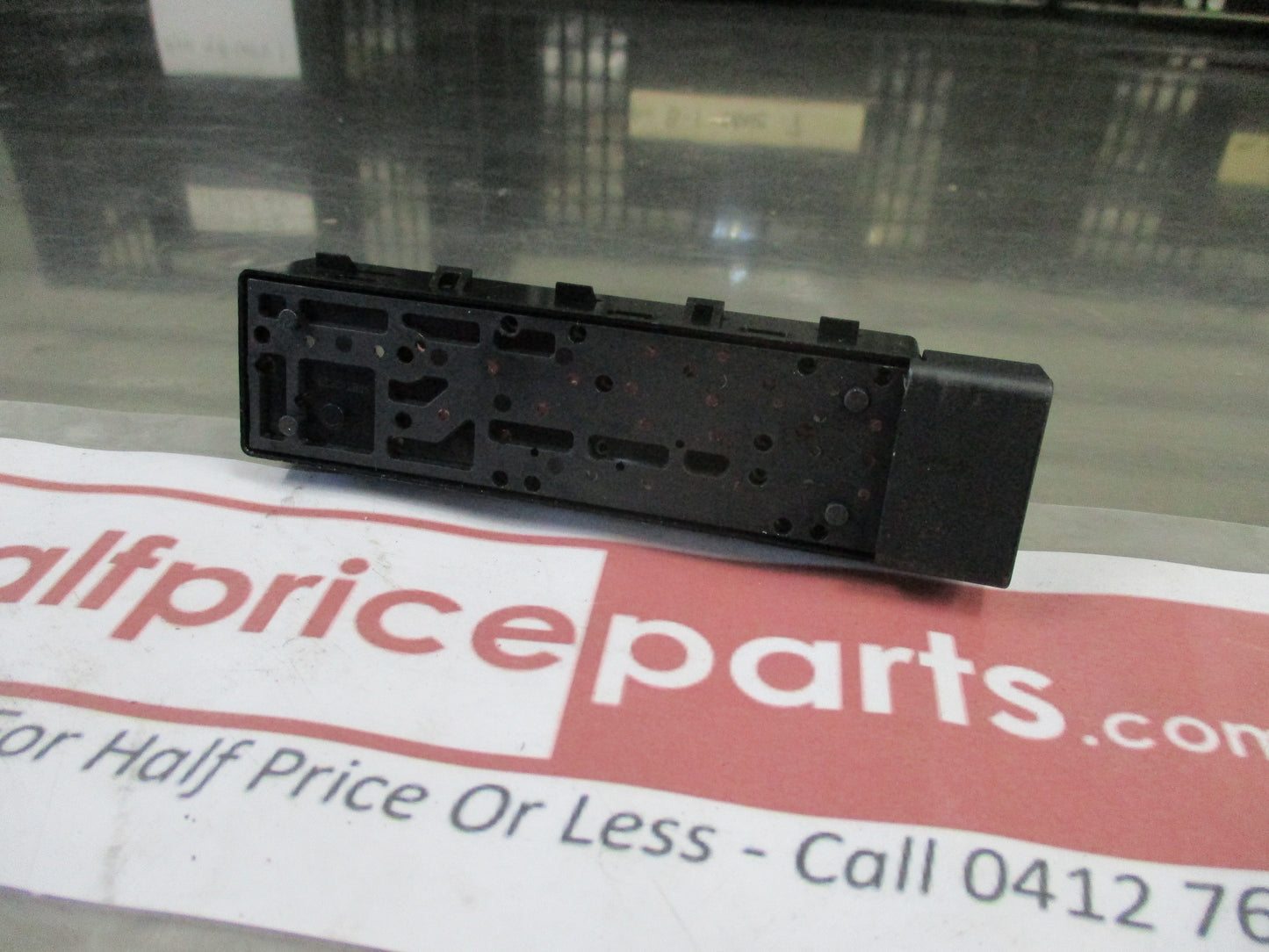 Holden Equinox Genuine Front Right Hand (Passenger) Side Power Seat Adjustment Switch New Part