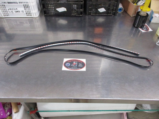 Kia Cerato Genuine Front Windscreen Moulding Rubber New Part