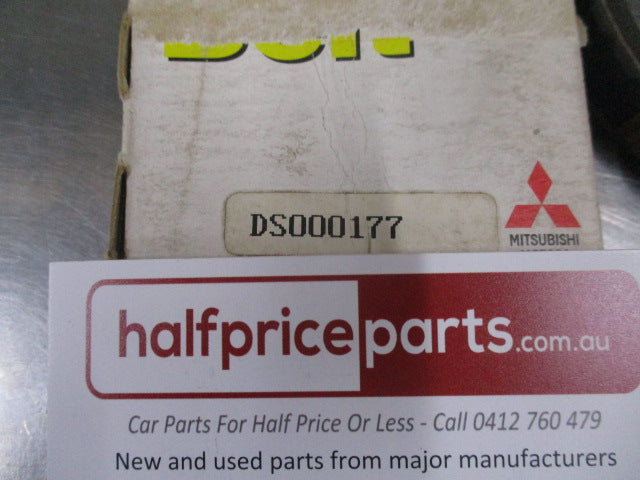Mitsubishi Fuso Fighter Genuine Drive V Belt New Part
