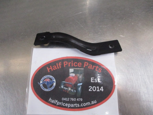 Kia Cerato Genuine Right Hand Rear Upper Rail Mounting Bracket New Part